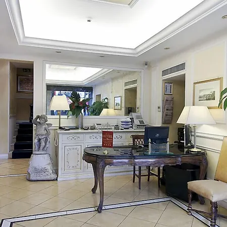 Relais Hotel Antico Palazzo Rospigliosi-3